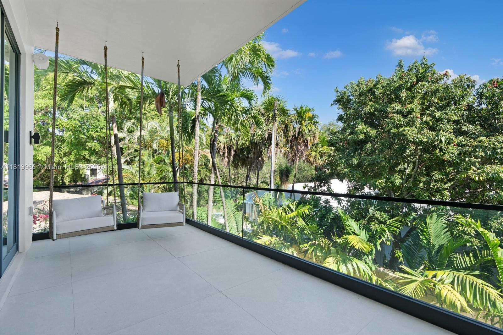 4010 Park Ave Miami, FL 33133 4010 Park Ave Miami, FL 33133