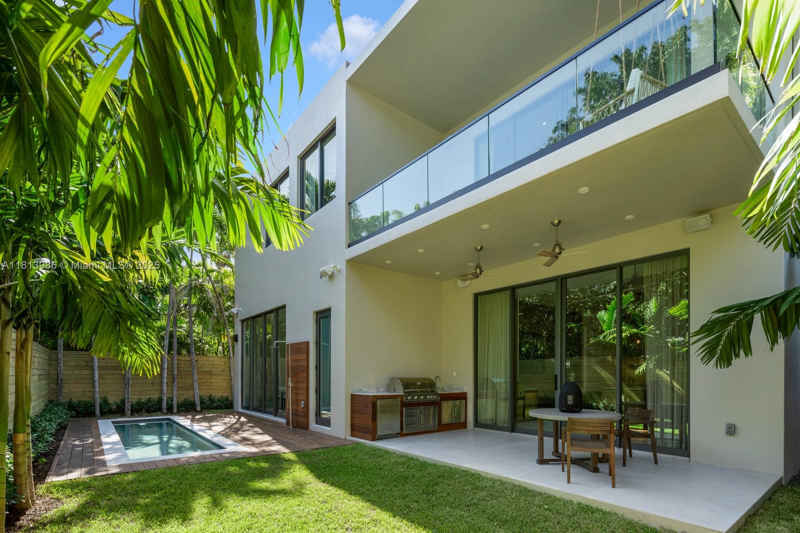 4010 Park Ave Miami, FL 33133 4010 Park Ave Miami, FL 33133