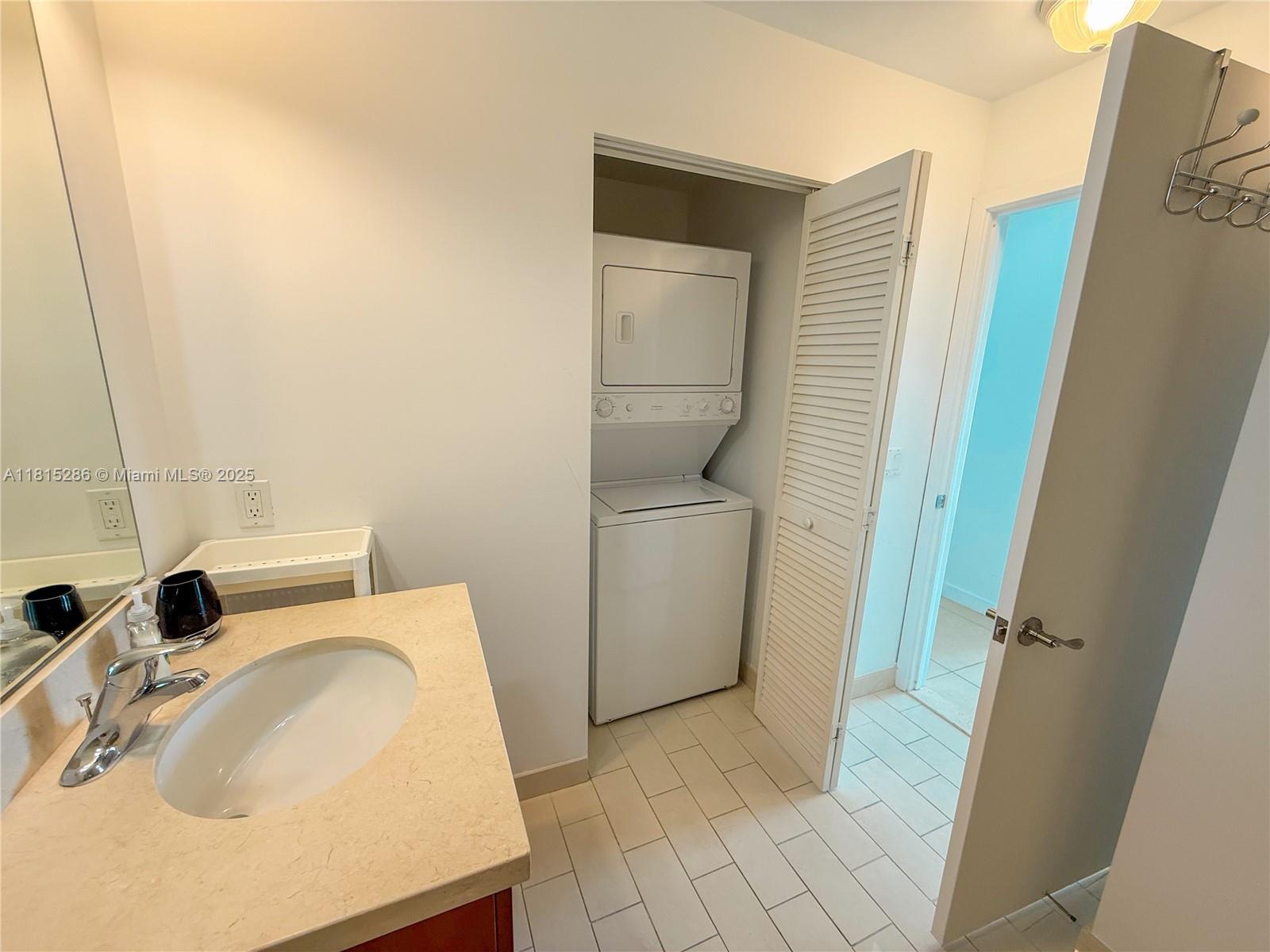 image Axis On Brickell18