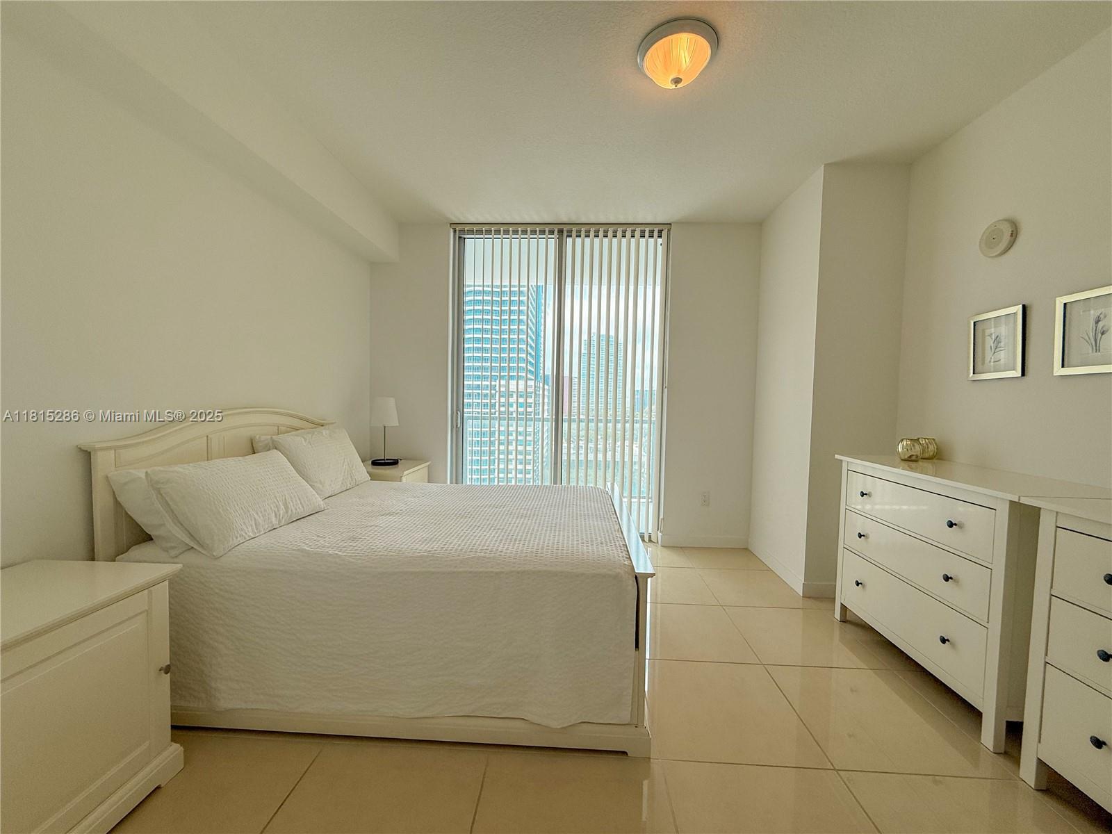 image Axis On Brickell20