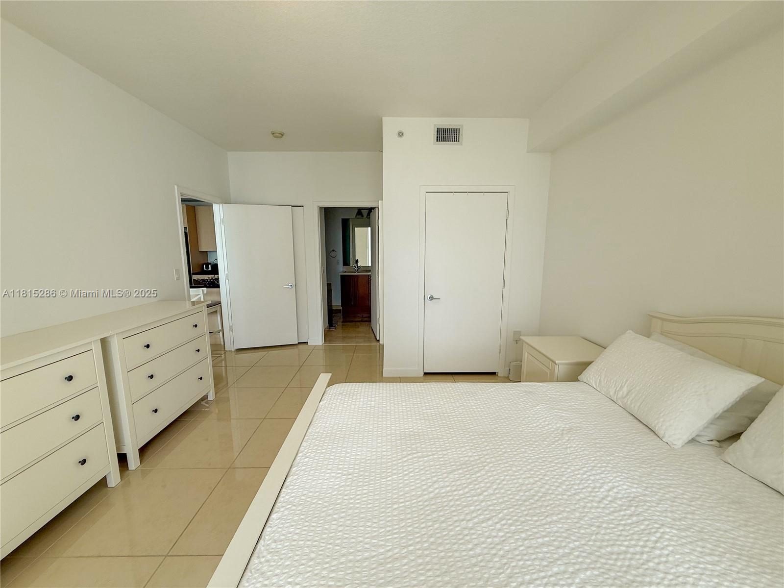 image Axis On Brickell22