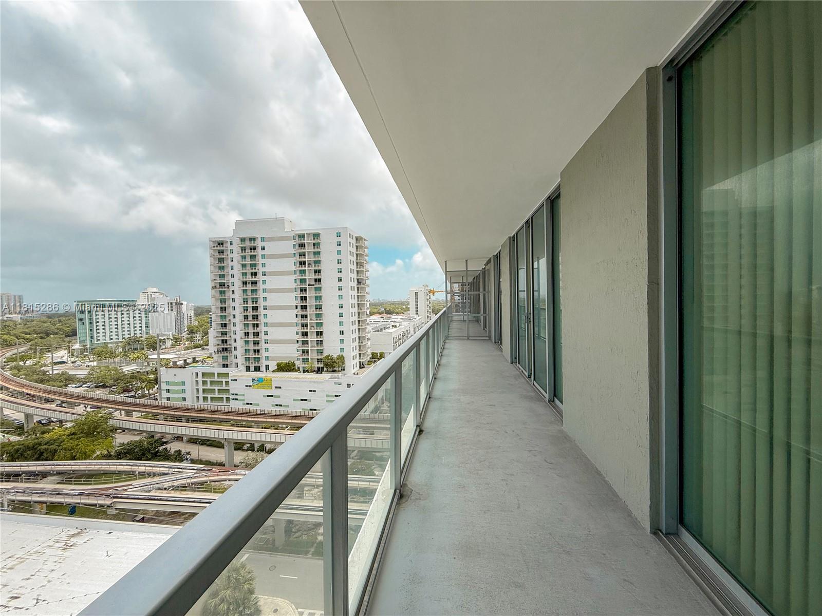 image Axis On Brickell27