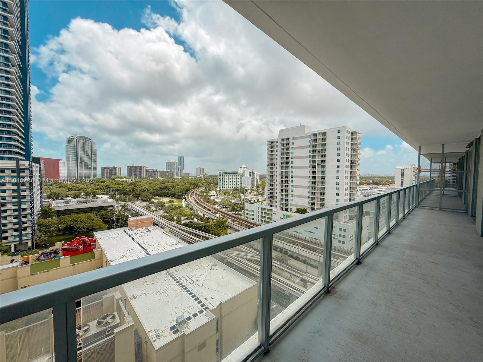 image Axis On Brickell28