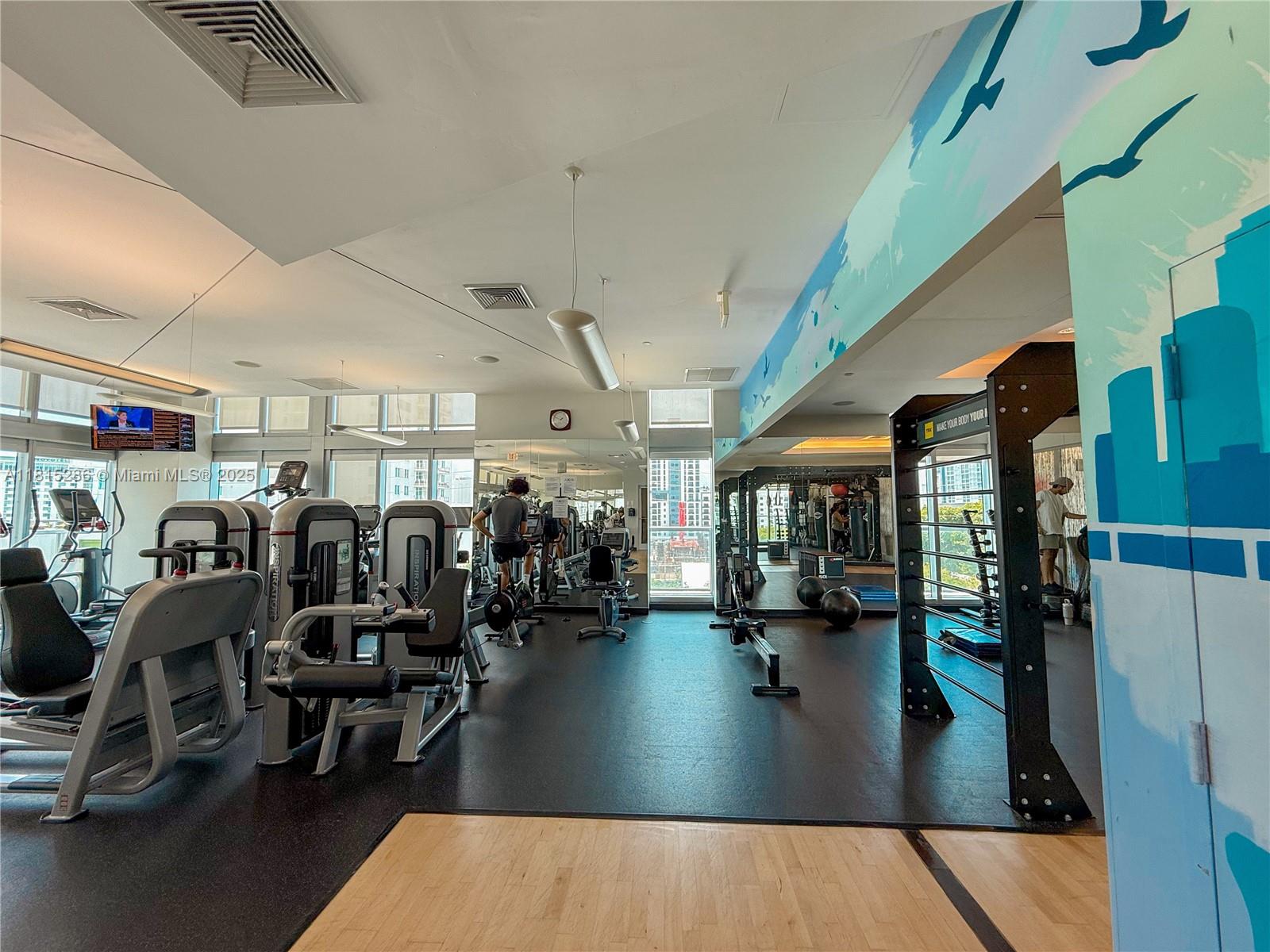 image Axis On Brickell32