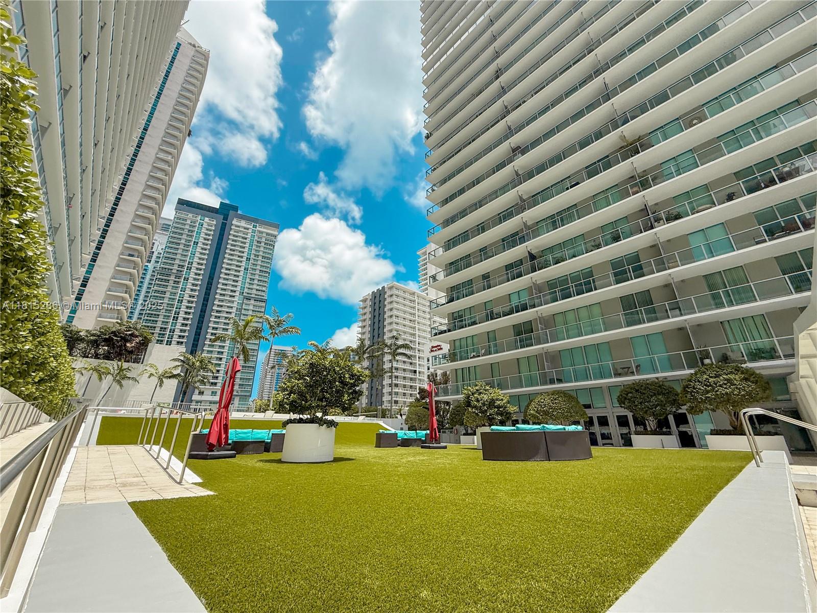 image Axis On Brickell33