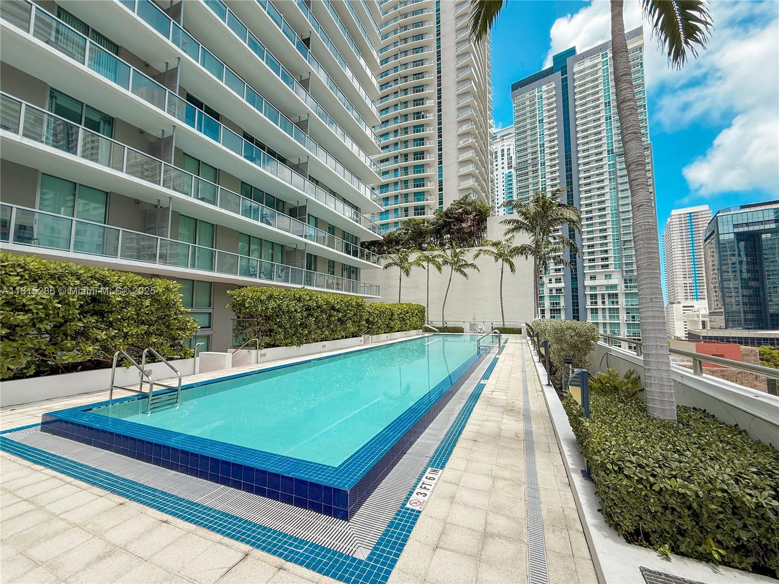 image Axis On Brickell36
