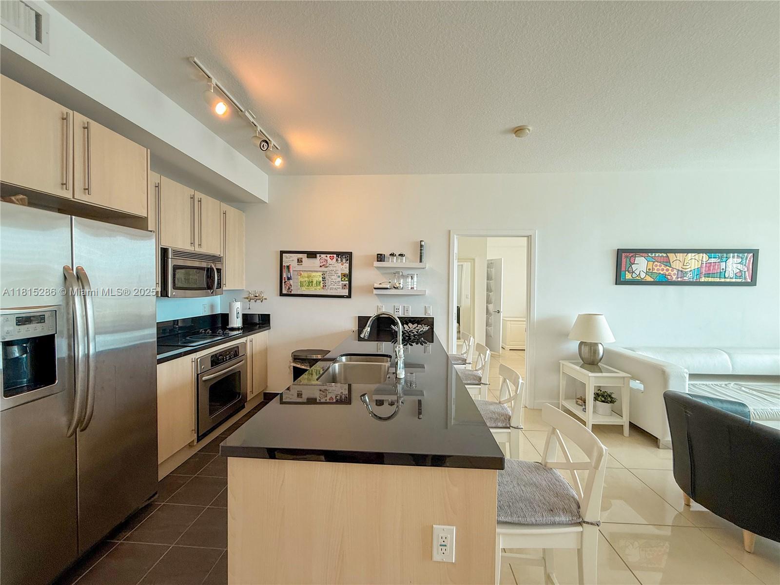 image Axis On Brickell3