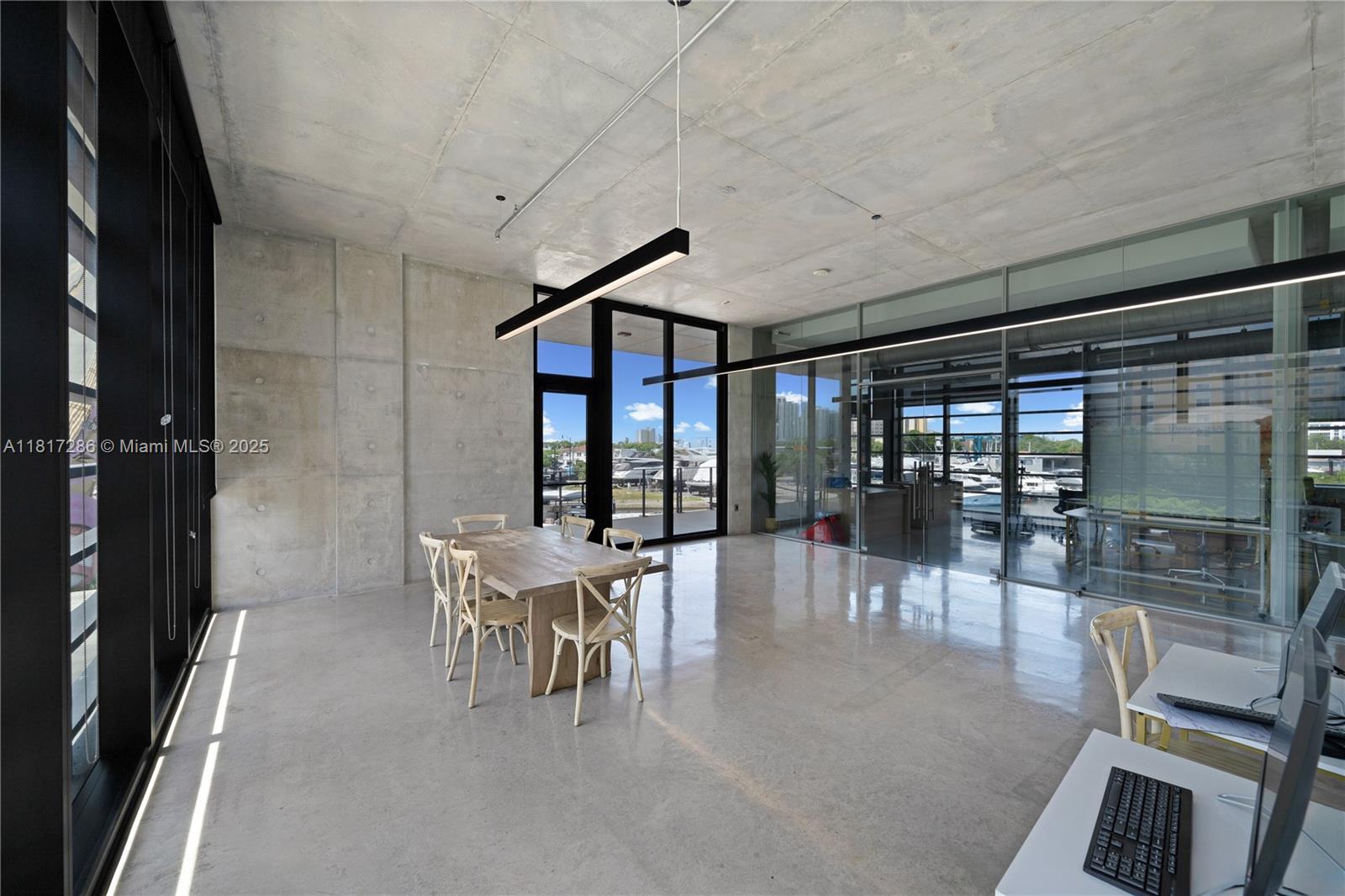 528 NW 7th Ave Miami, FL 33136