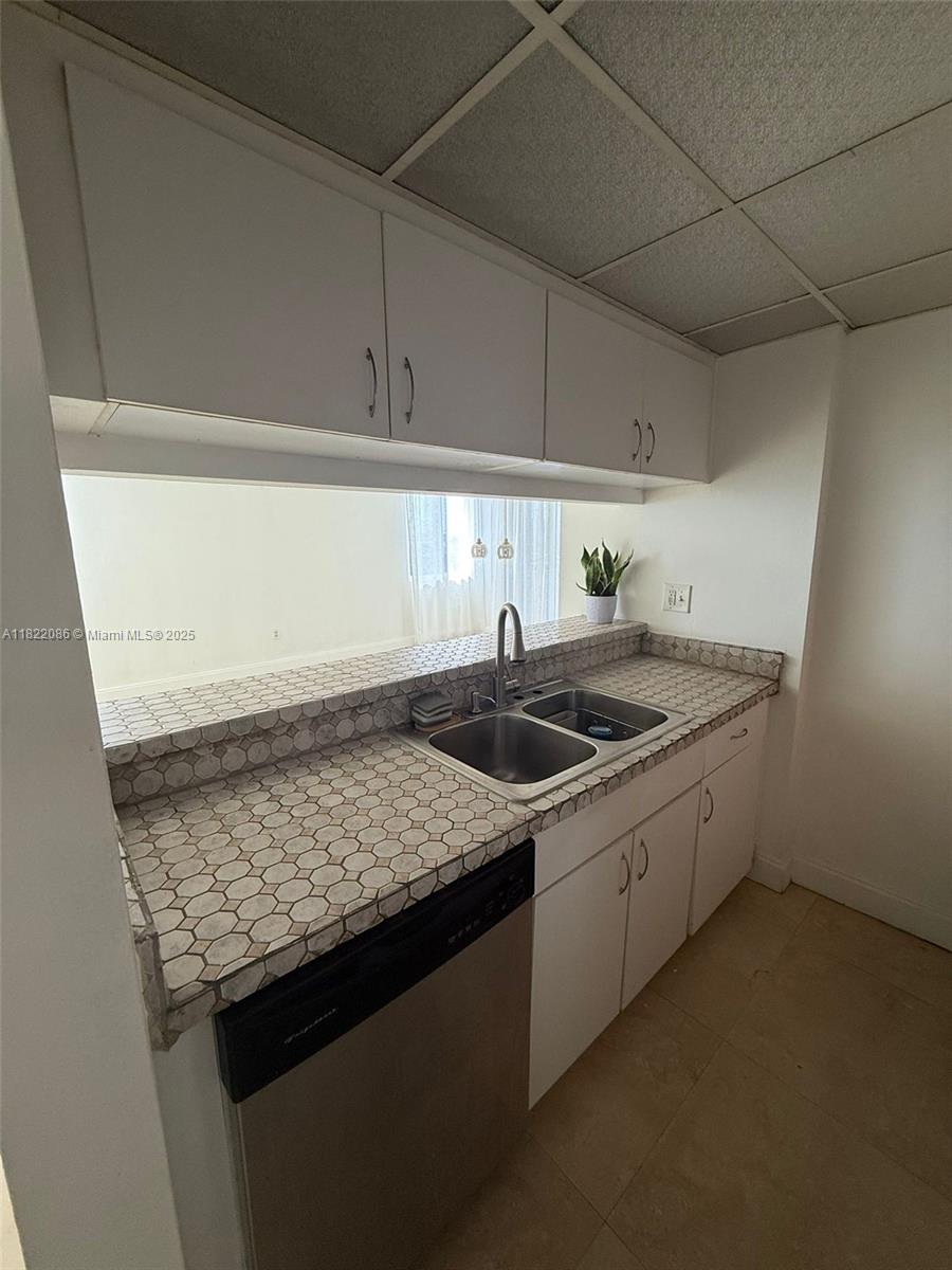 image Madison Condominium10
