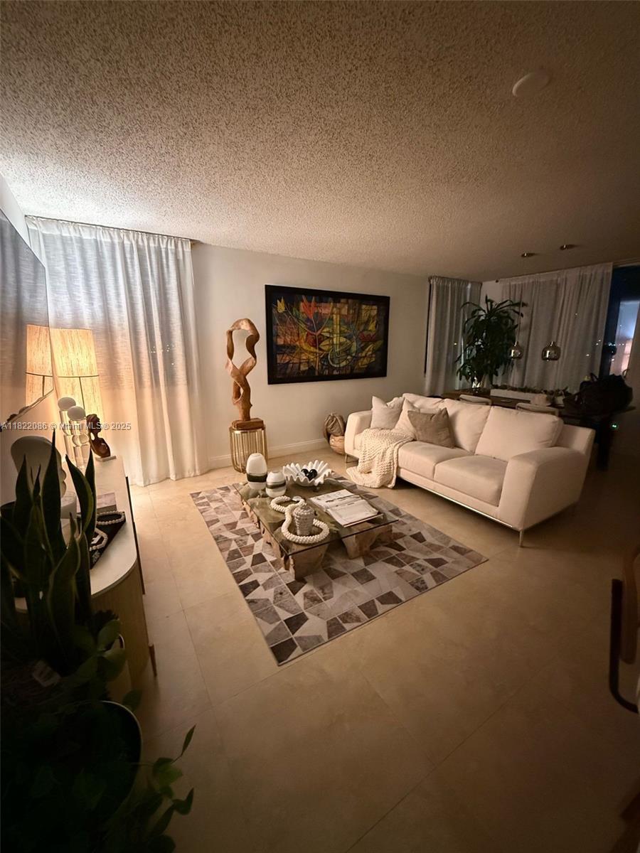 image Madison Condominium6