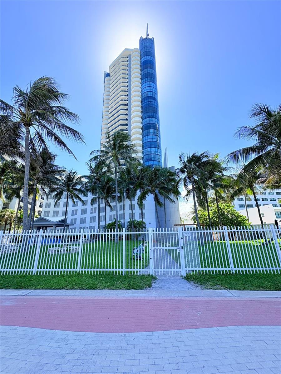 image La Gorce Palace Condo24