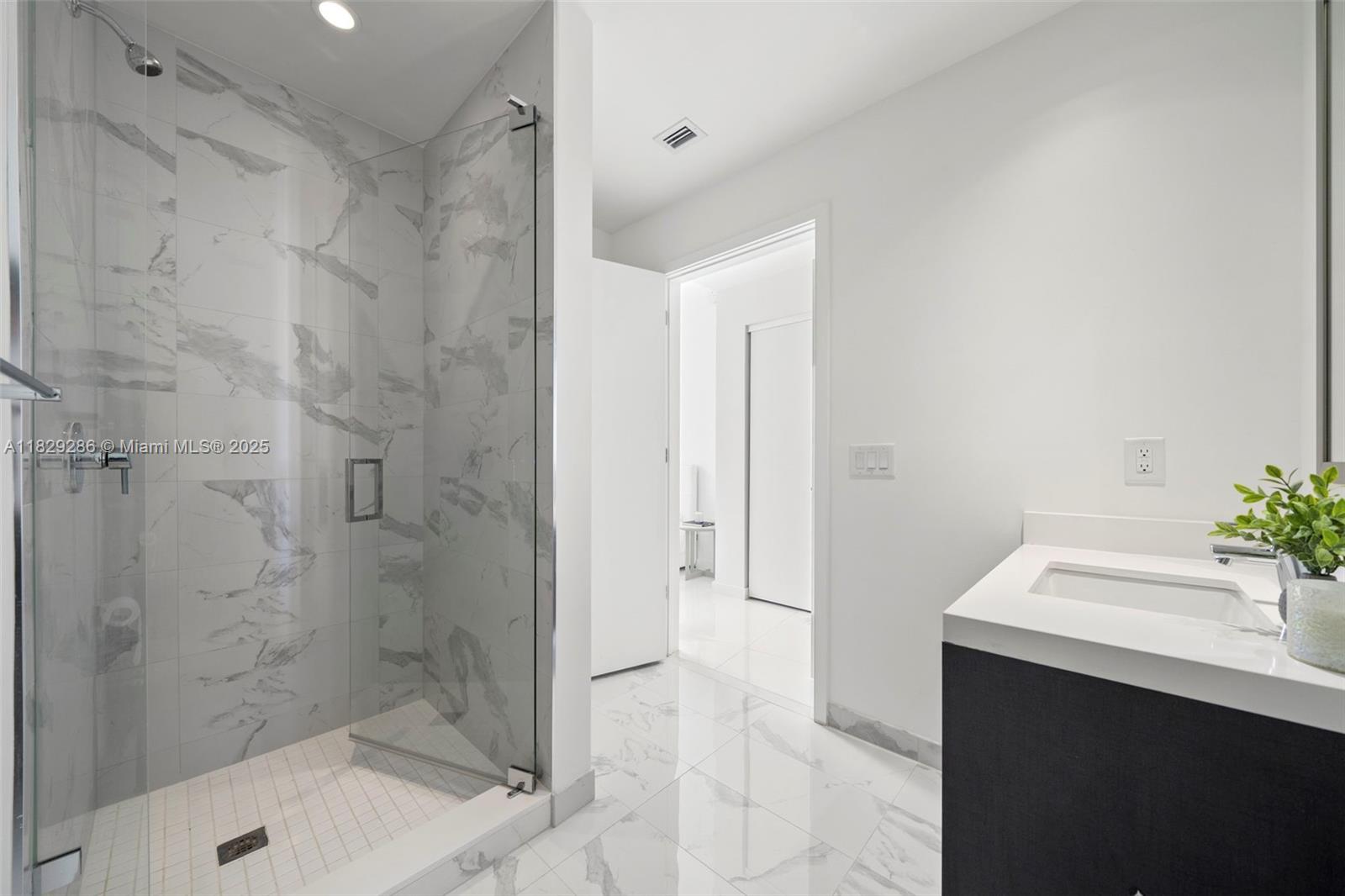 image Paramount World Center11