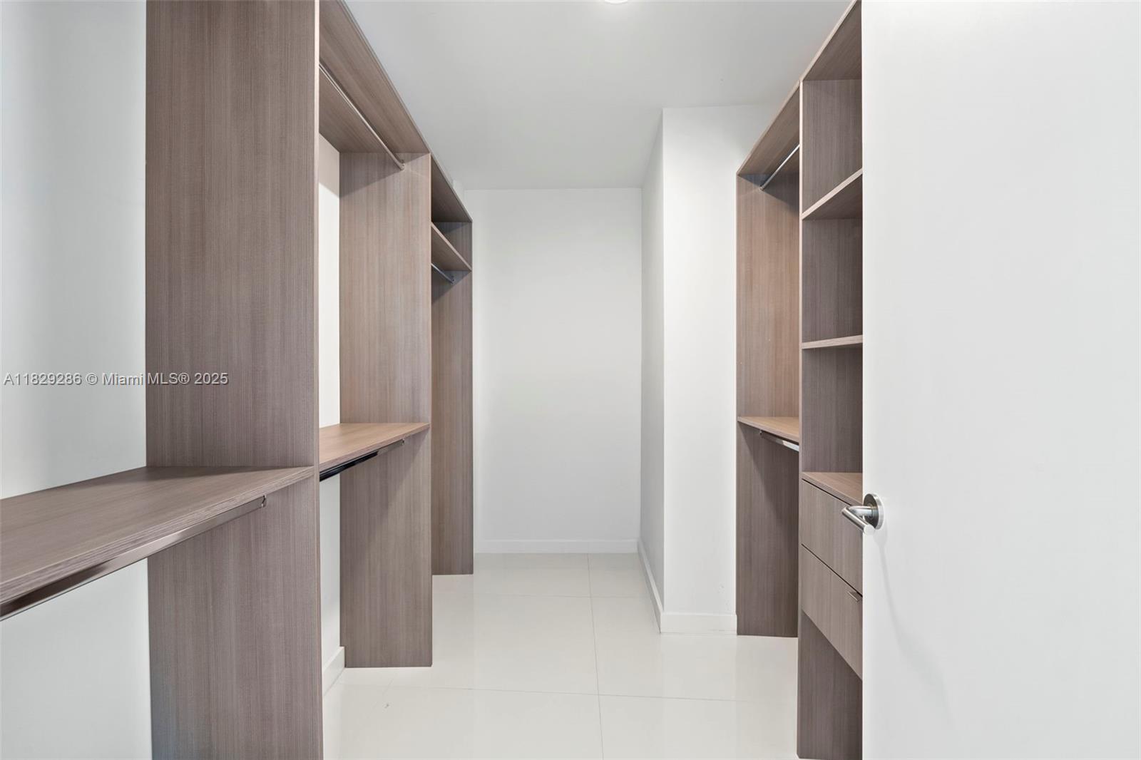 image Paramount World Center16