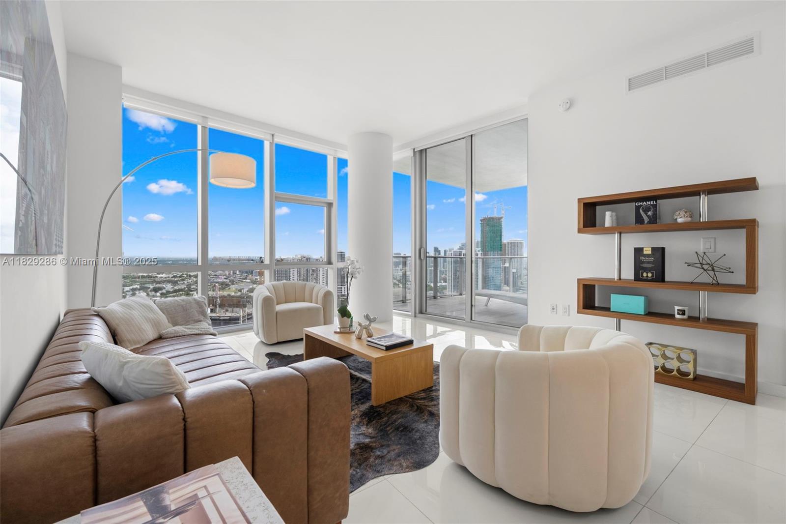 image Paramount World Center1