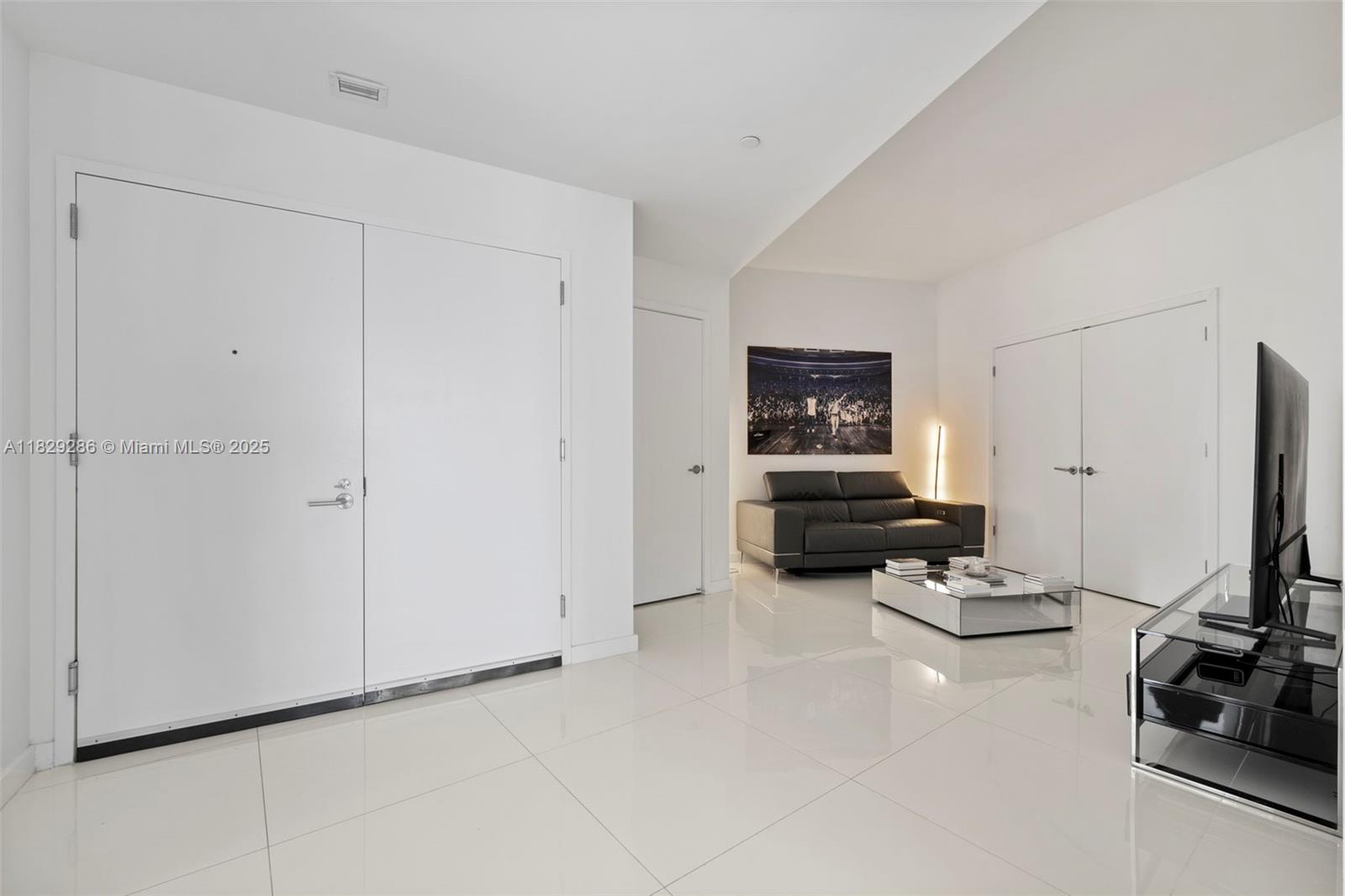 image Paramount World Center23