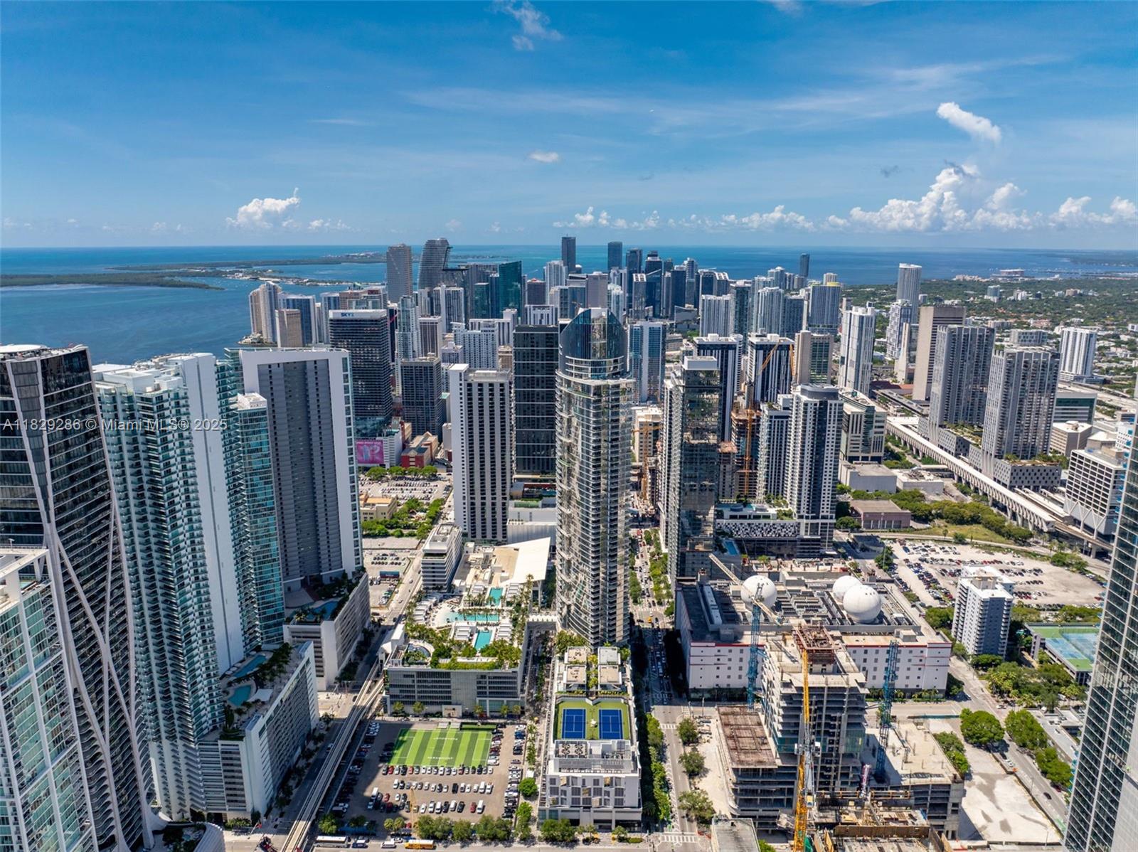 image Paramount World Center25