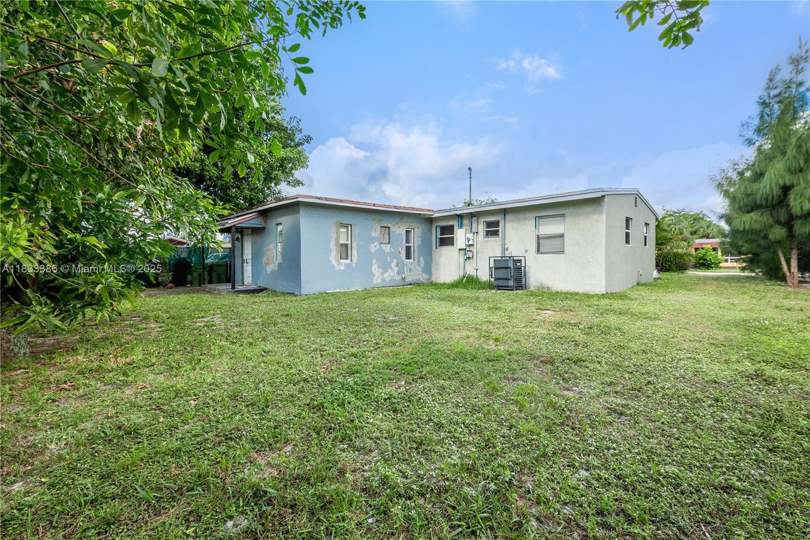 1200 NW 11th Ct