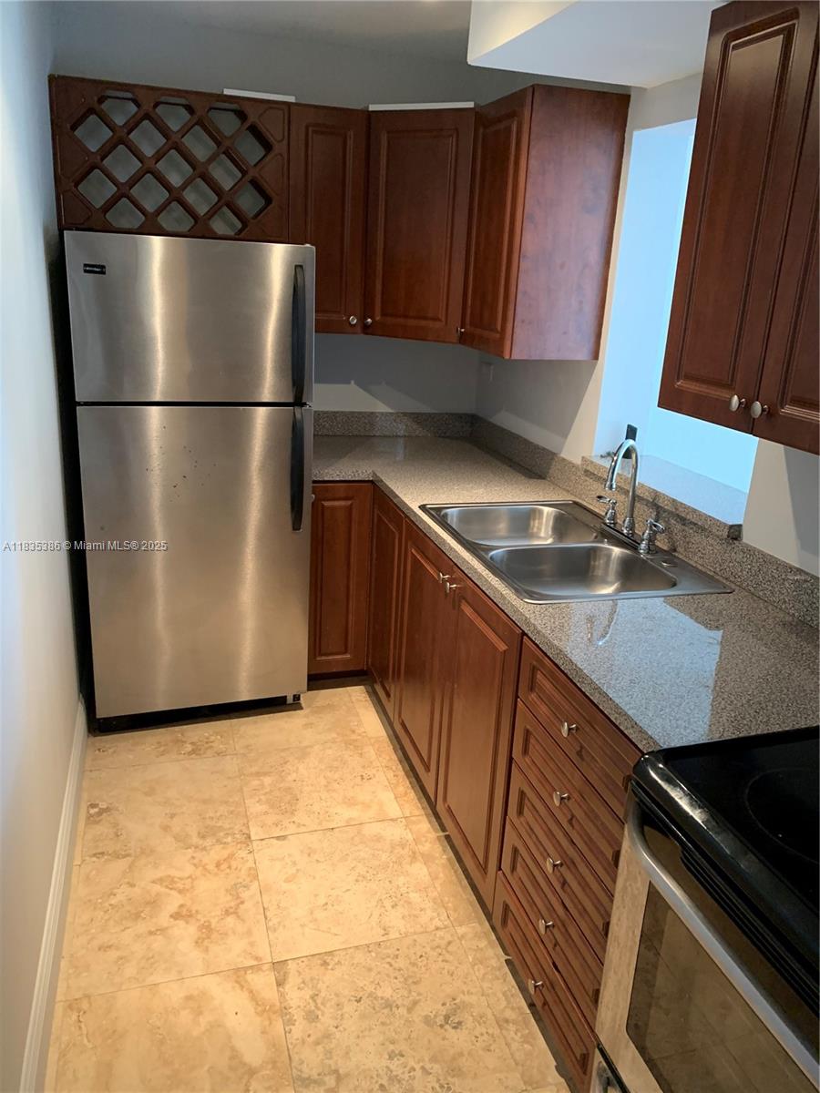 1740 NW N Riv Dr #229