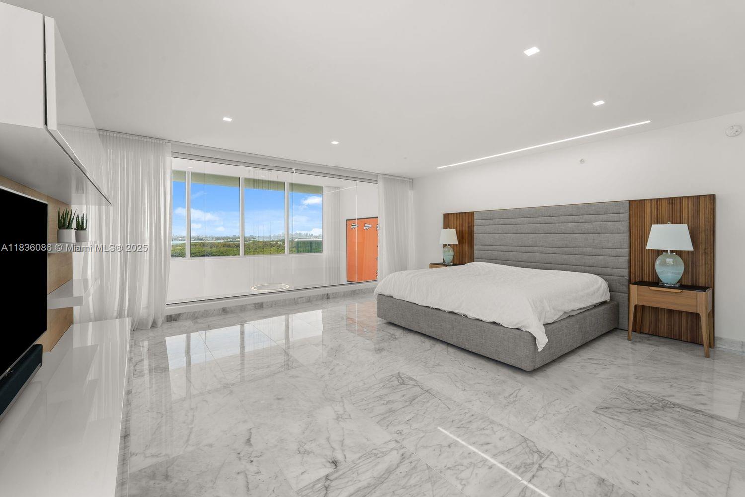 image 400 Sunny Isles12