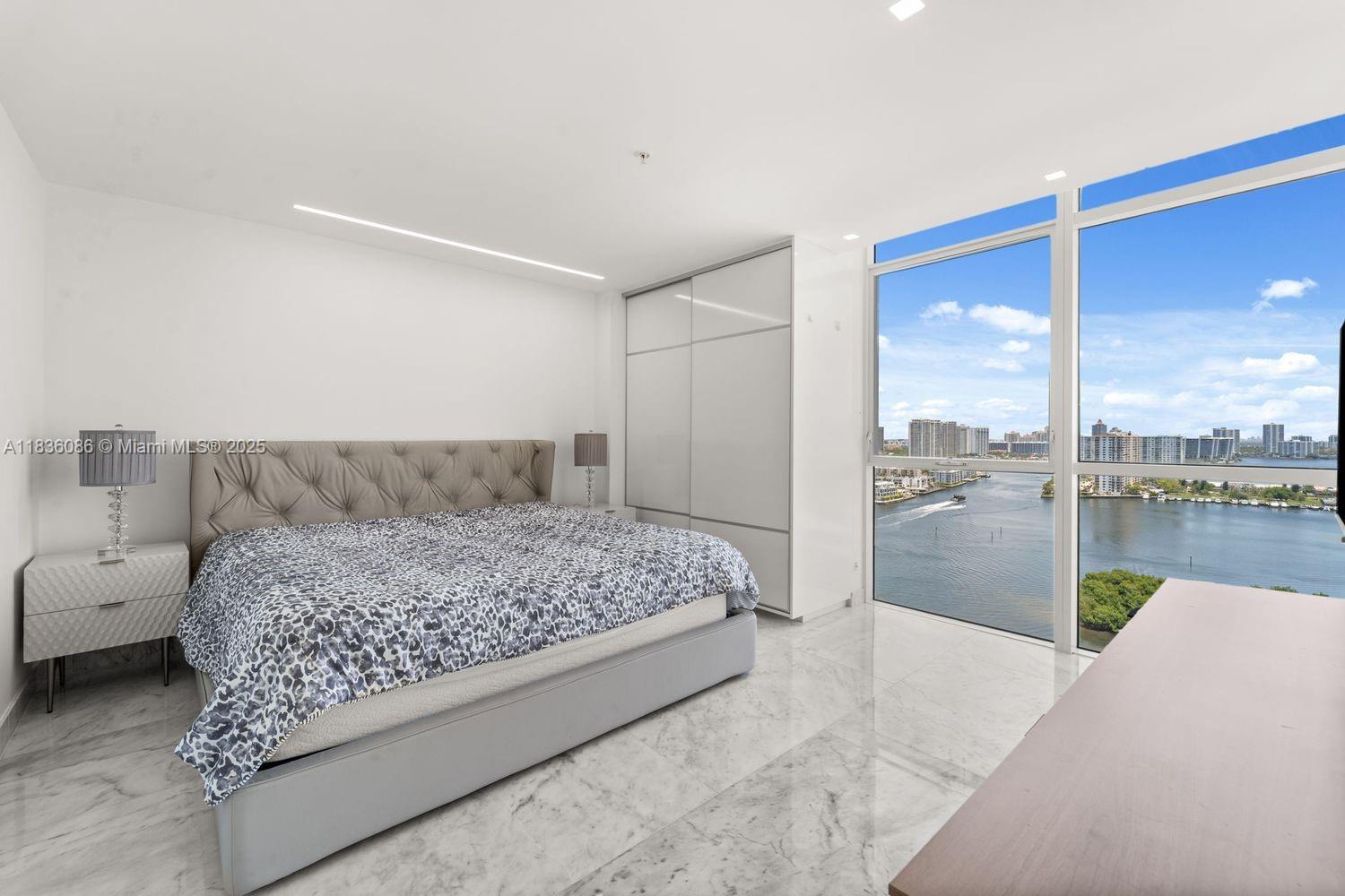 image 400 Sunny Isles17