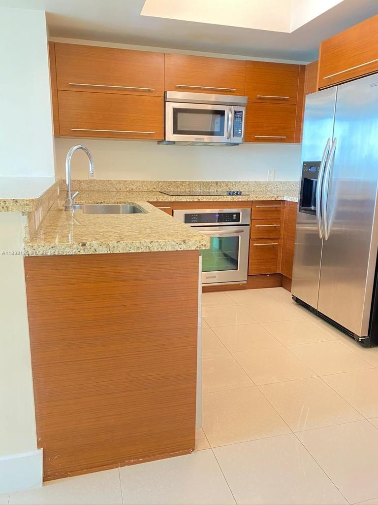 2681 N Flamingo Rd #402S Sunrise, FL 33323