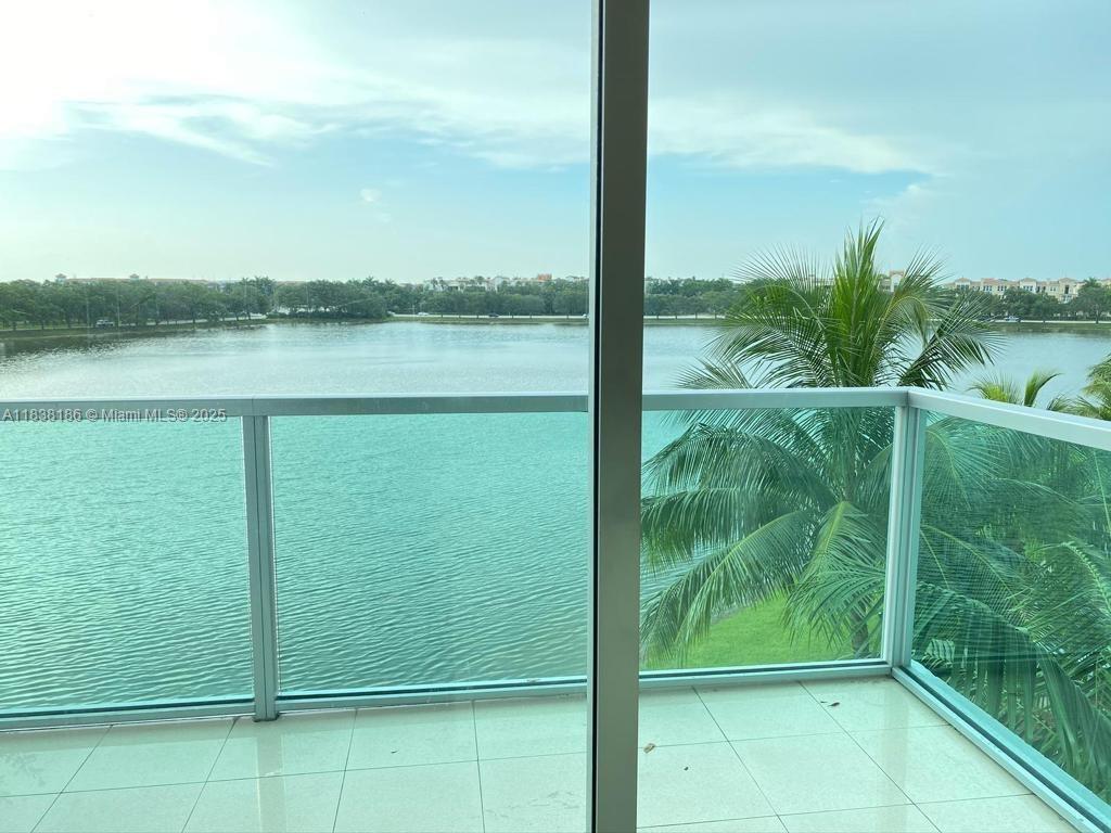 2681 N Flamingo Rd #402S Sunrise, FL 33323