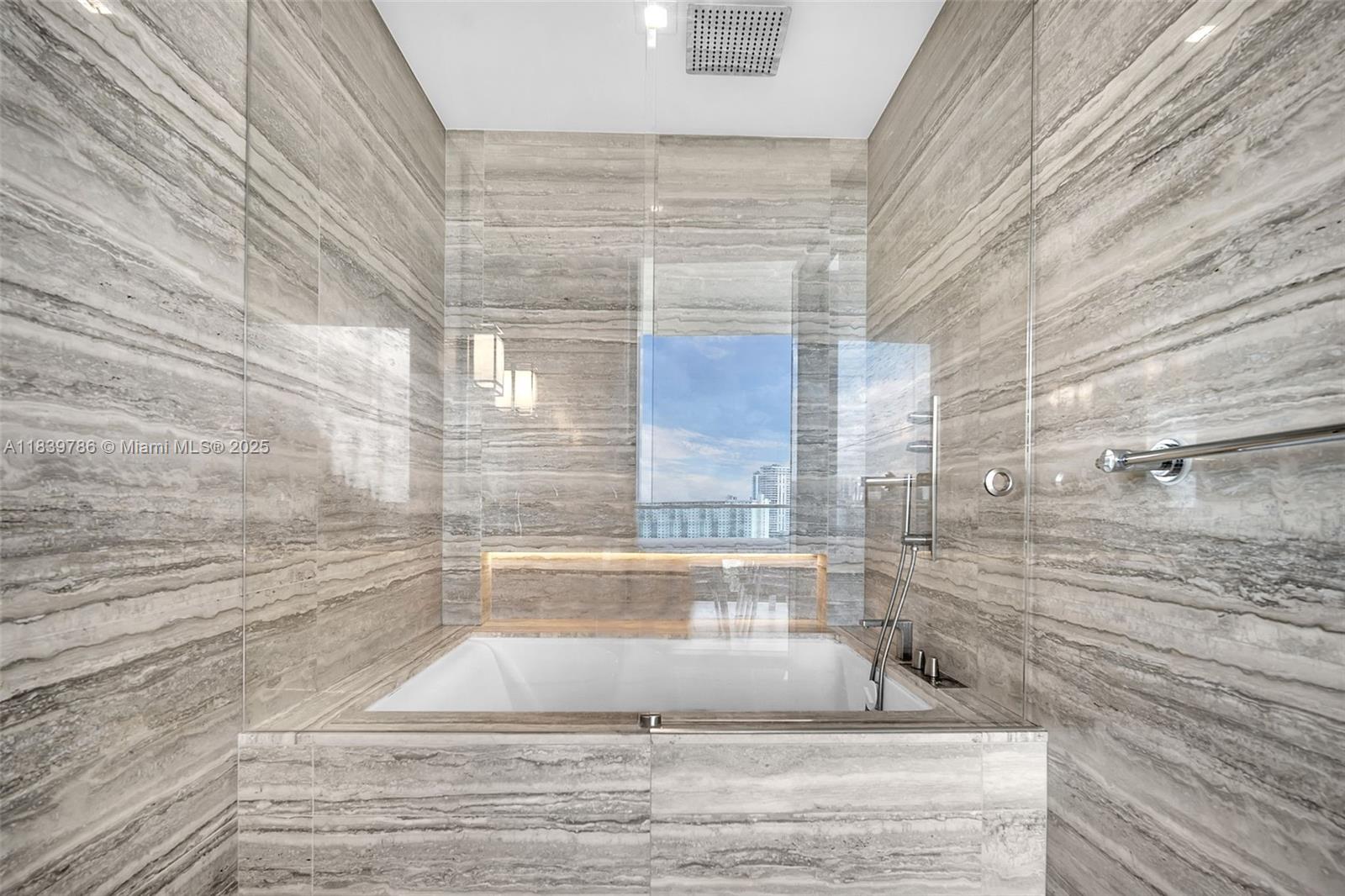 image Residences by Armani Casa14