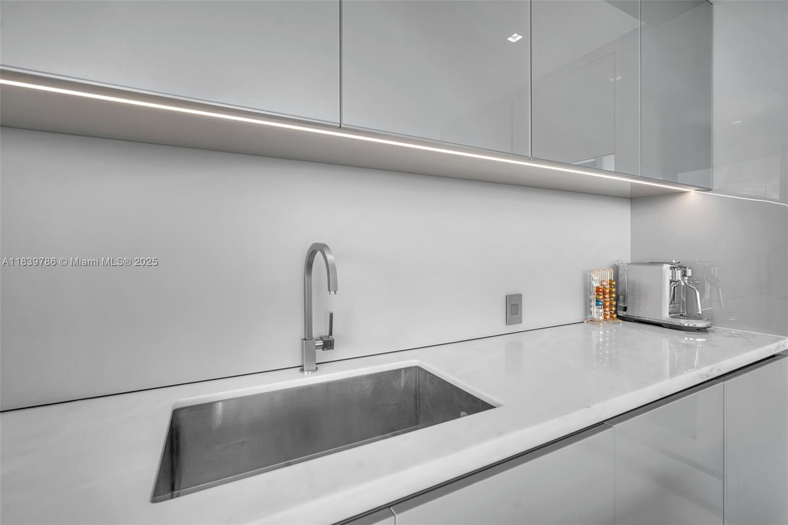 image Residences by Armani Casa37