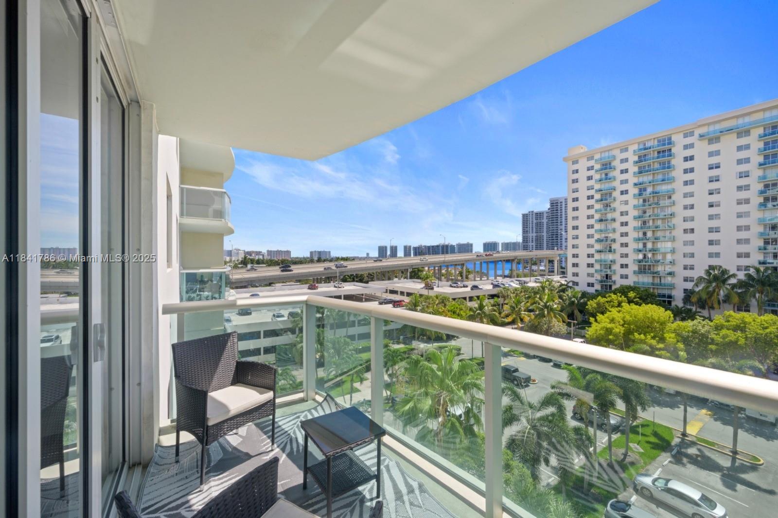 19380 Collins Ave #609