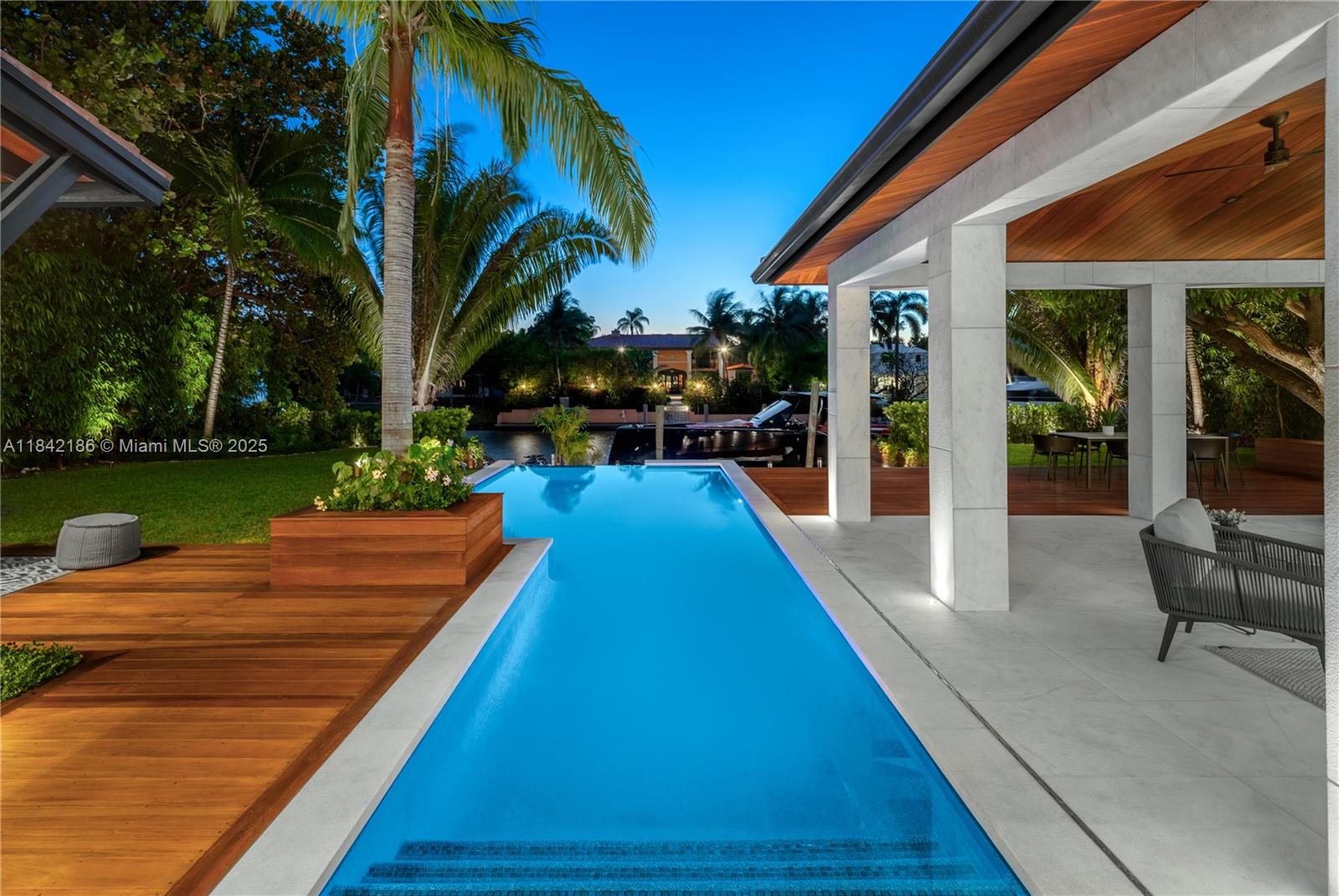 4241 Palm Ln Miami, FL 33137 4241 Palm Ln Miami, FL 33137