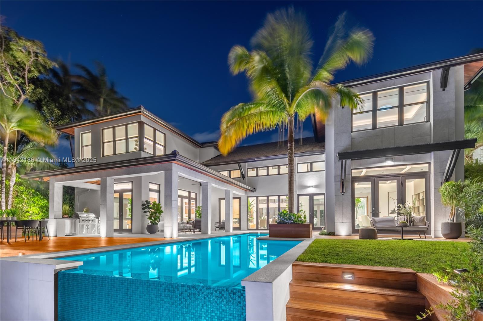 4241 Palm Ln Miami, FL 33137 4241 Palm Ln Miami, FL 33137