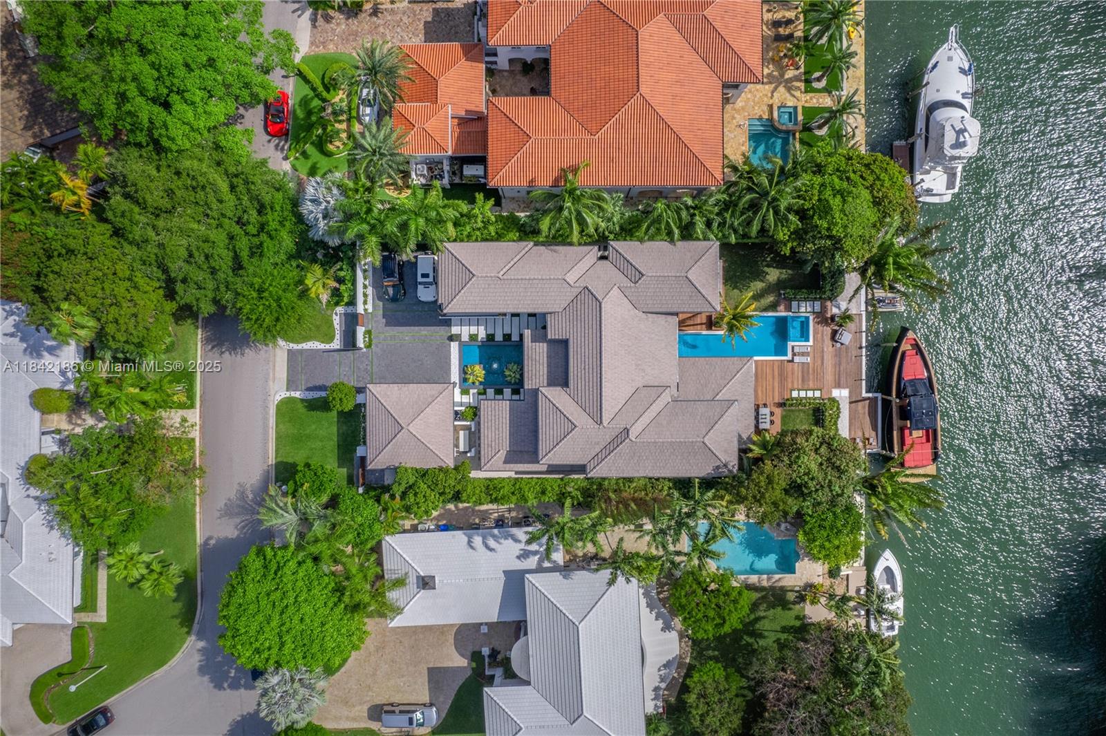 4241 Palm Ln Miami, FL 33137 4241 Palm Ln Miami, FL 33137