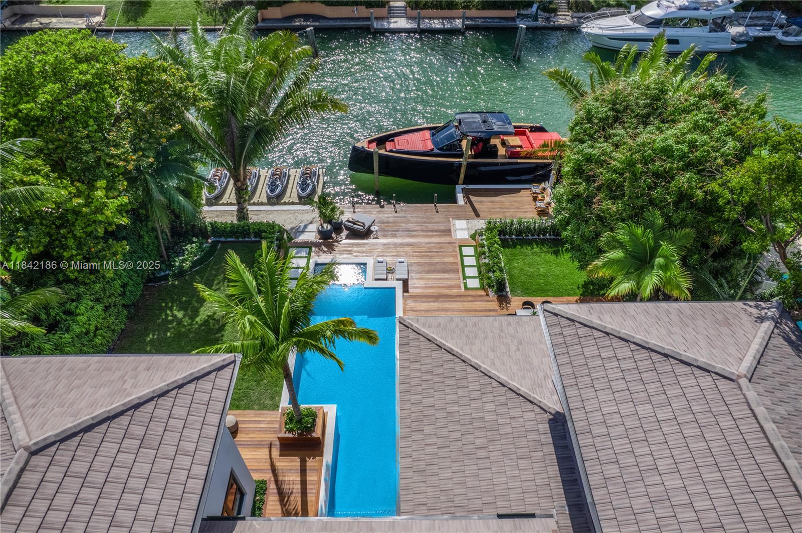4241 Palm Ln Miami, FL 33137 4241 Palm Ln Miami, FL 33137