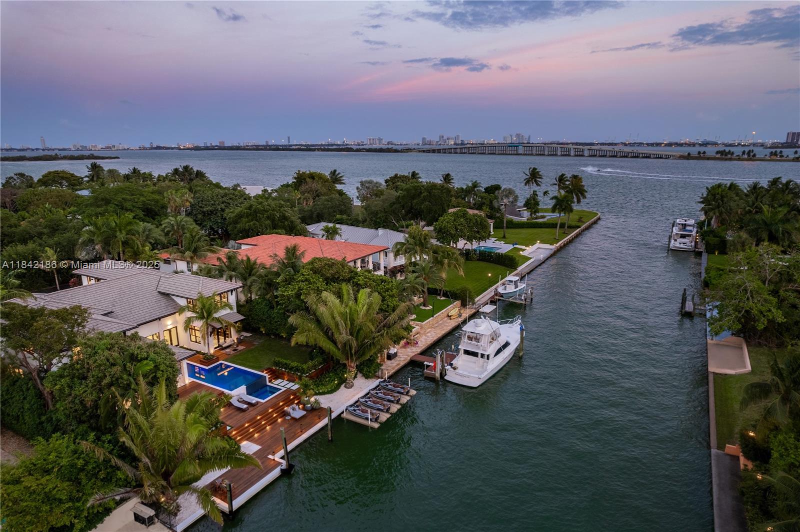 4241 Palm Ln Miami, FL 33137 4241 Palm Ln Miami, FL 33137