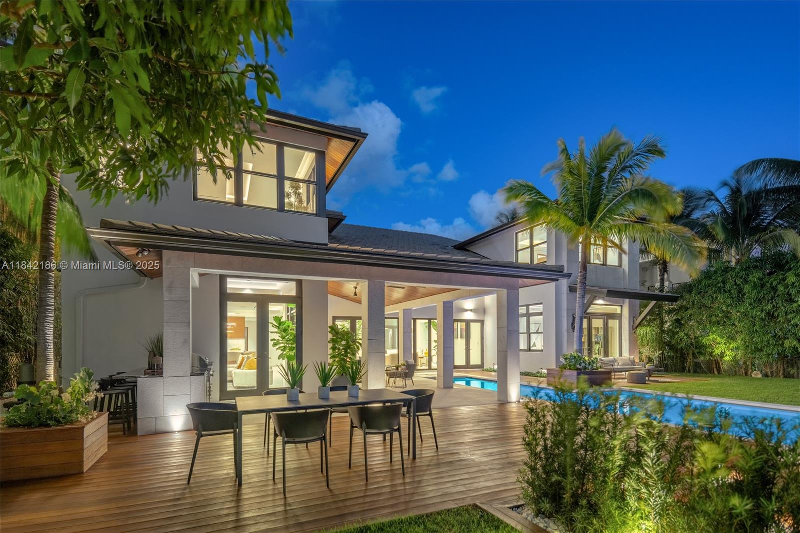 4241 Palm Ln Miami, FL 33137 4241 Palm Ln Miami, FL 33137