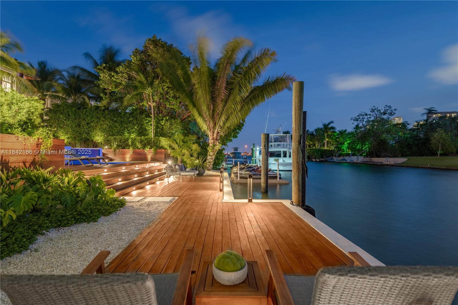 4241 Palm Ln Miami, FL 33137 4241 Palm Ln Miami, FL 33137