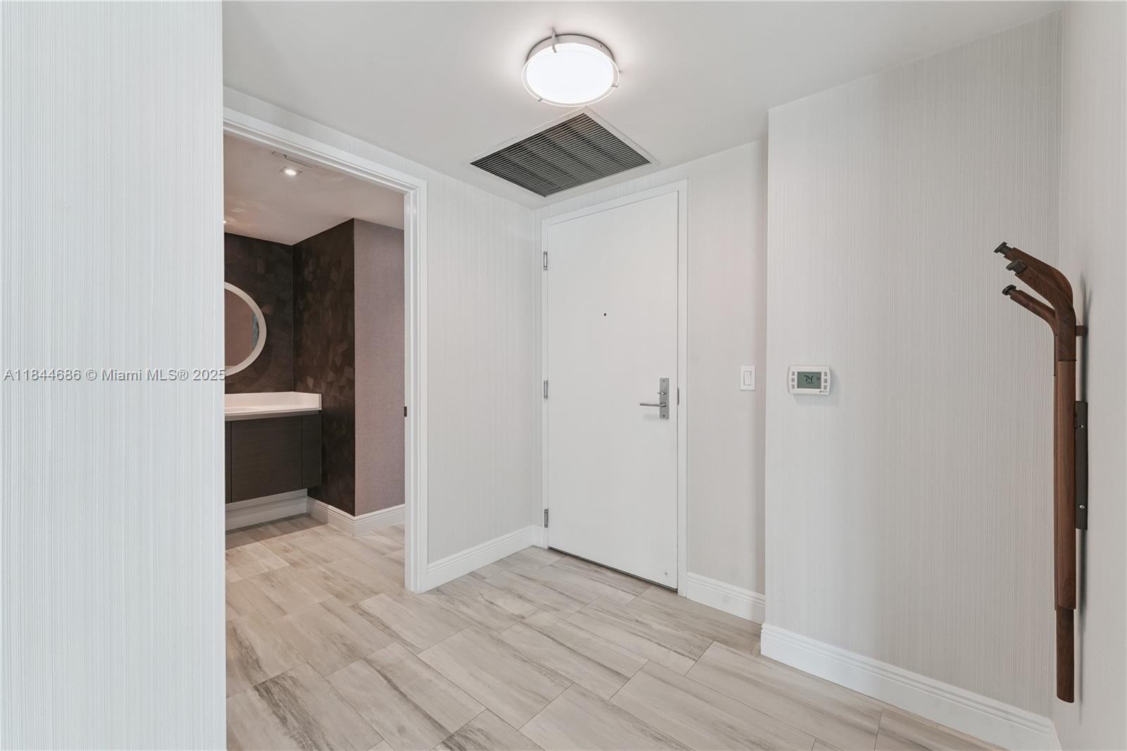 image Parque Towers Condo12