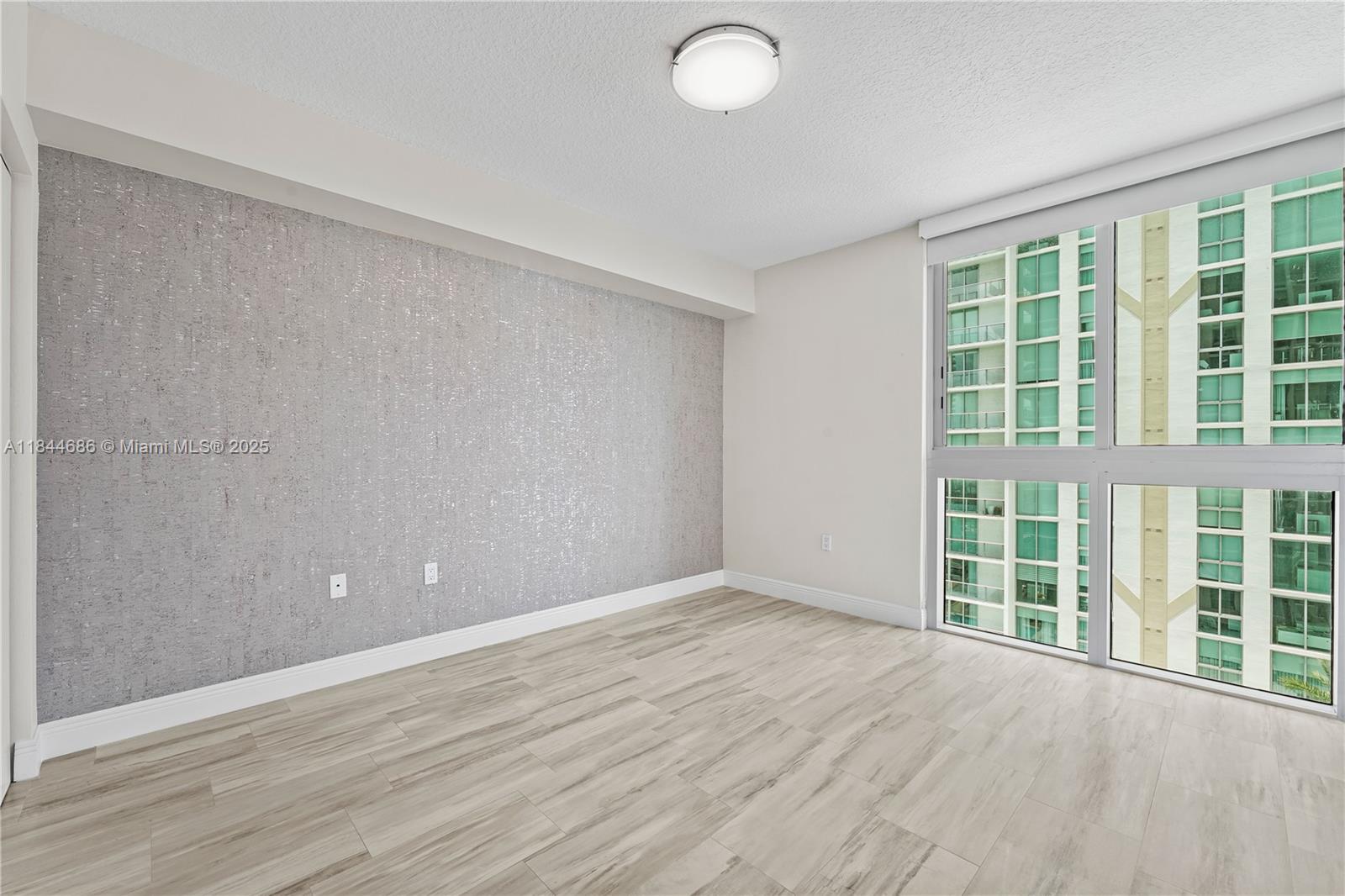 image Parque Towers Condo15