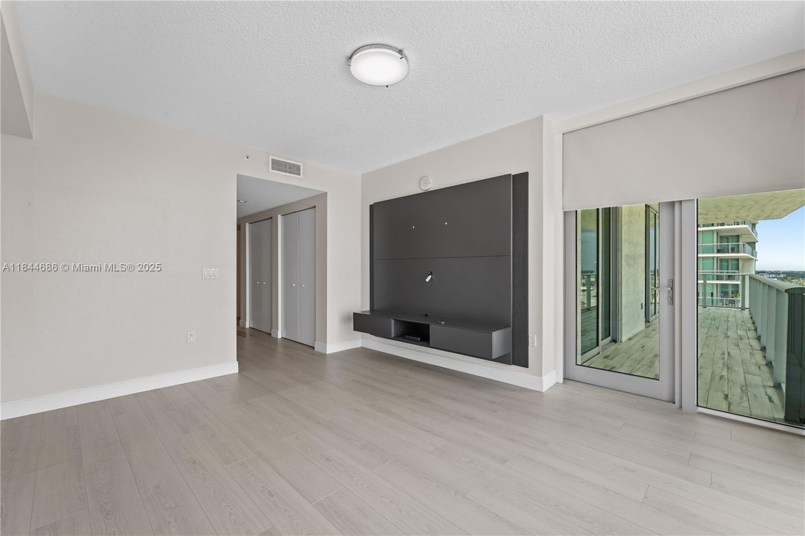 image Parque Towers Condo29