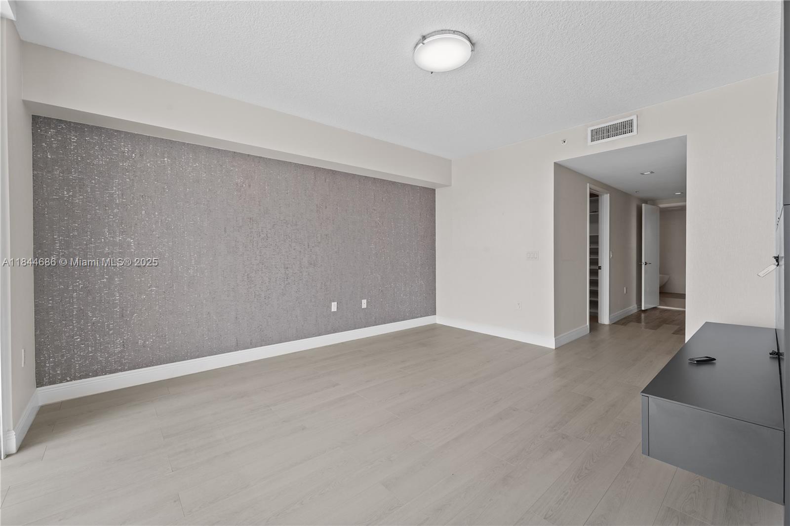 image Parque Towers Condo31