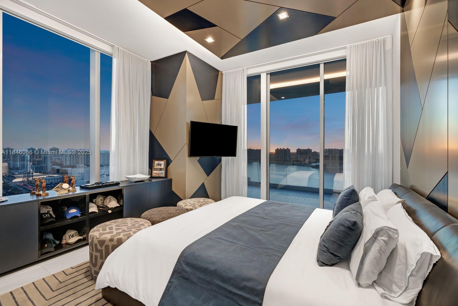 image Turnberry Ocean Club23