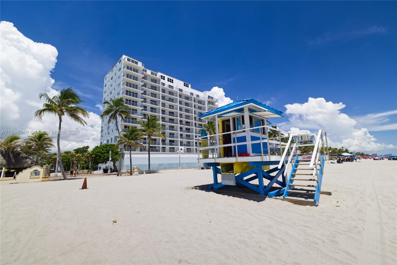 400 N Surf Rd #1002