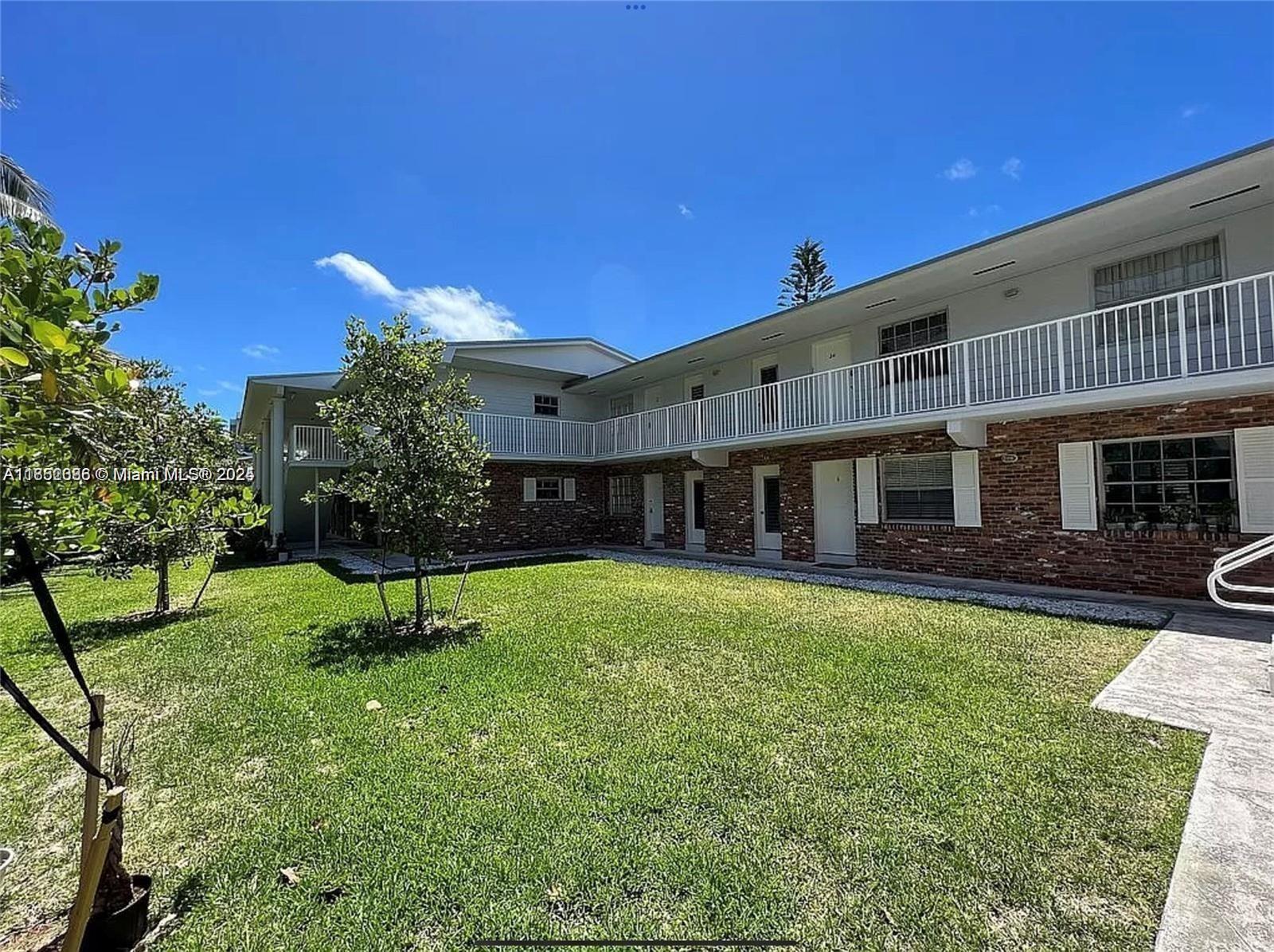 100 Sunrise Dr #2