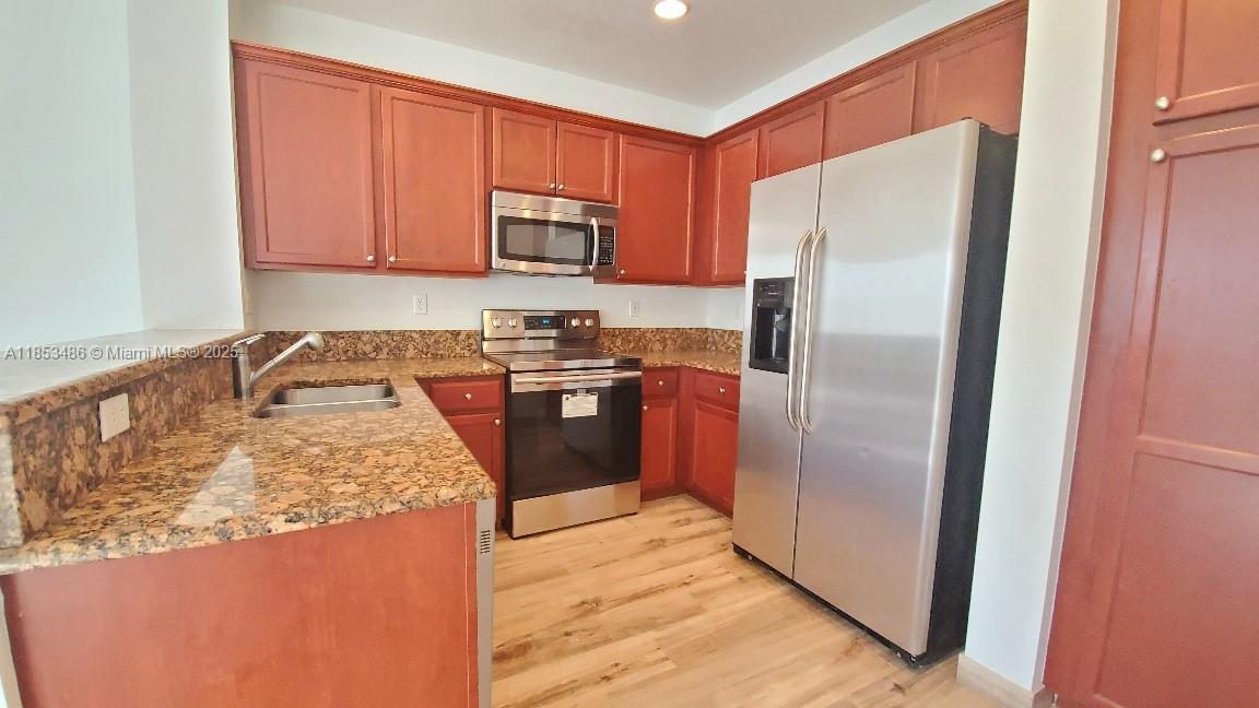 265 Las Brisas Cir #265 Weston, FL 33326