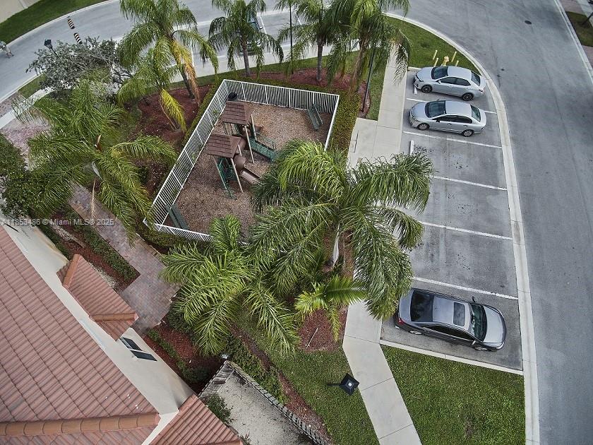 265 Las Brisas Cir #265 Weston, FL 33326