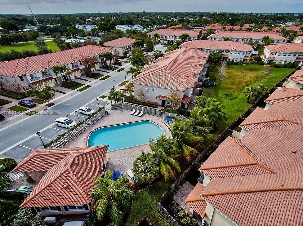 265 Las Brisas Cir #265 Weston, FL 33326