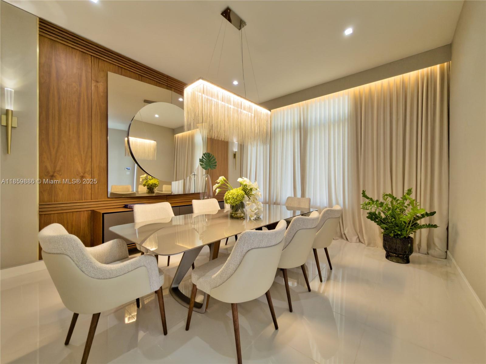 8162 NW 48th Ter Doral, FL 33166