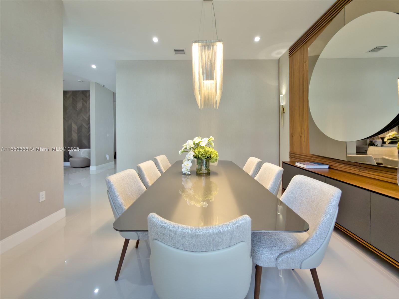 8162 NW 48th Ter Doral, FL 33166