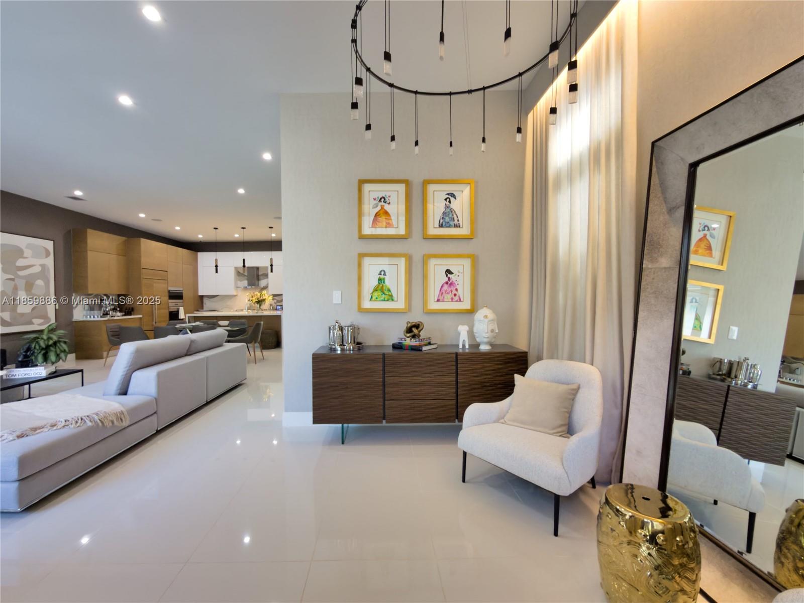 8162 NW 48th Ter Doral, FL 33166