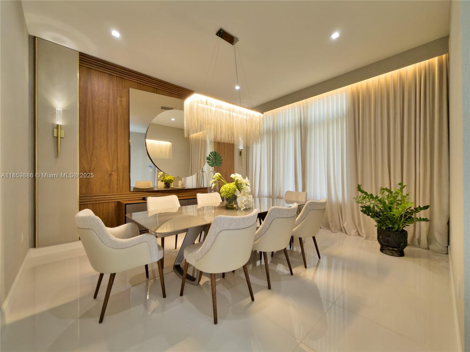 8162 NW 48th Ter Doral, FL 33166